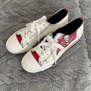 Tampa Bay Buccaneers canvas shoe